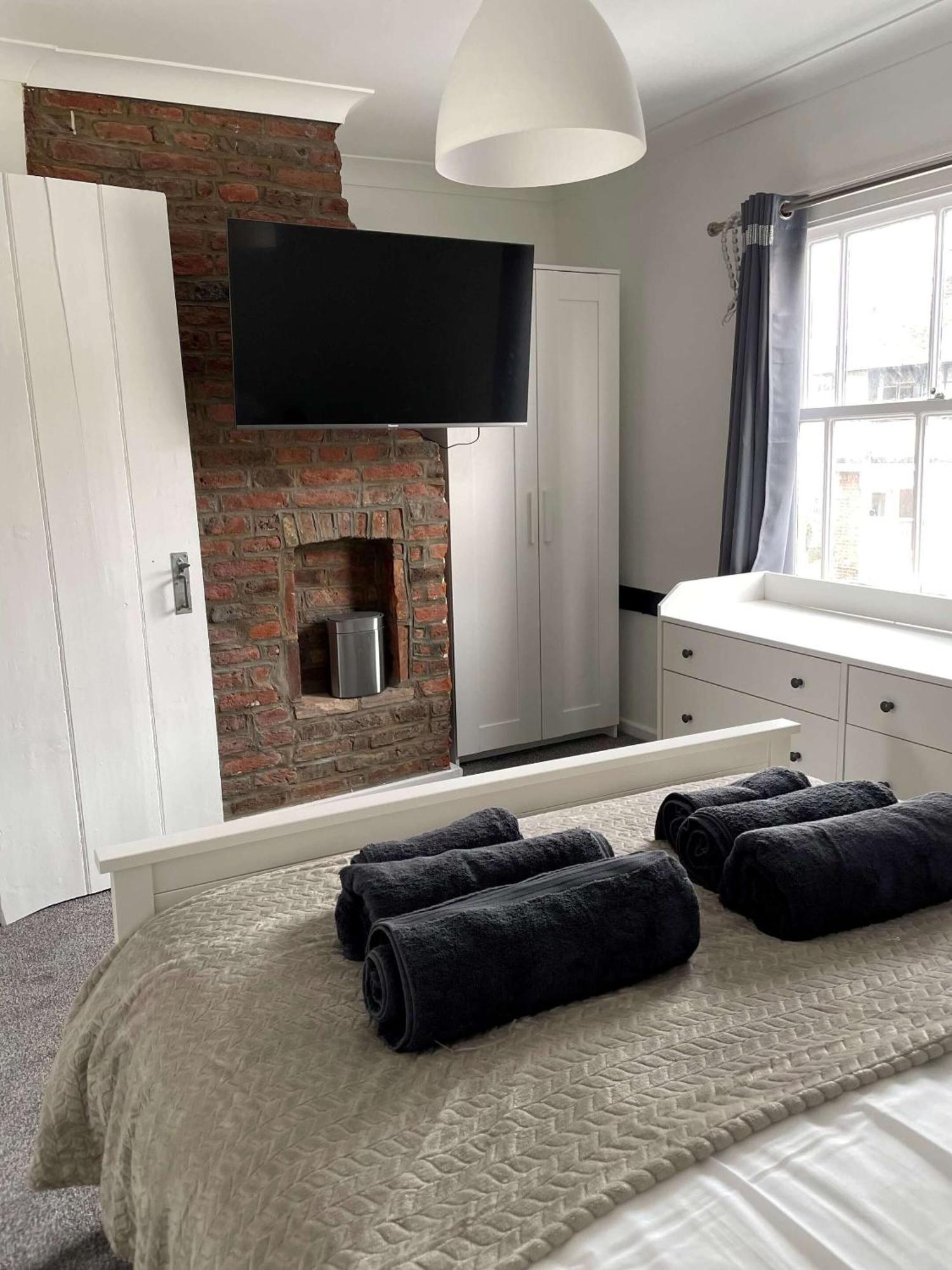 Tidal Walk Cottage By The Sea Harwich Esterno foto